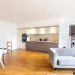 Modern Chiswick Apartment